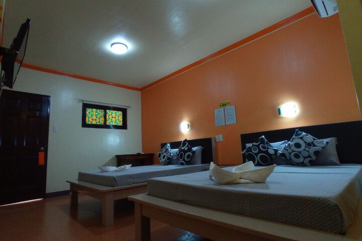 Room 22 of 38