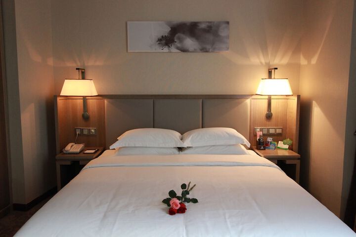 Room 25 of 92