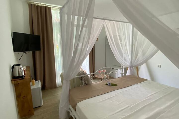 Room 29 of 184
