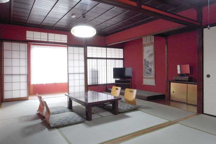 Room 8 of 31