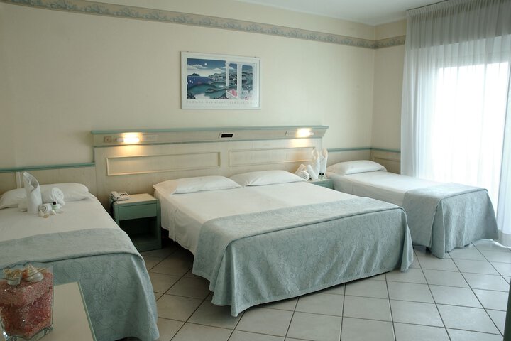 Room 14 of 23