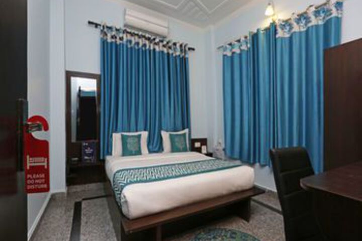 Room 16 of 22