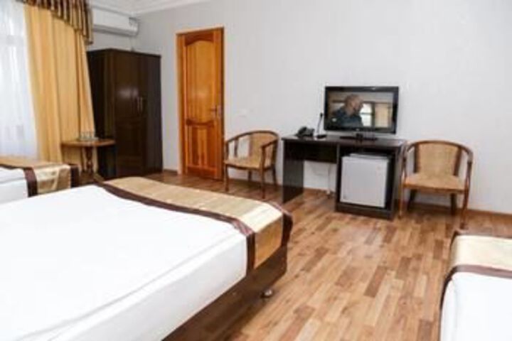 Room 7 of 17