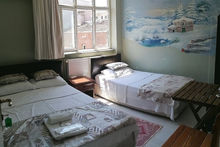 Room 10 of 30