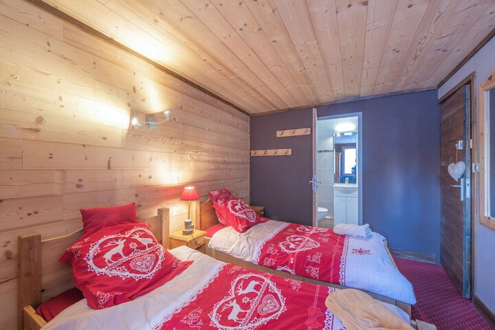 Room 46 of 82
