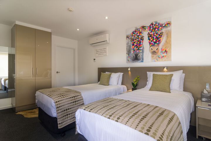 Room 14 of 40