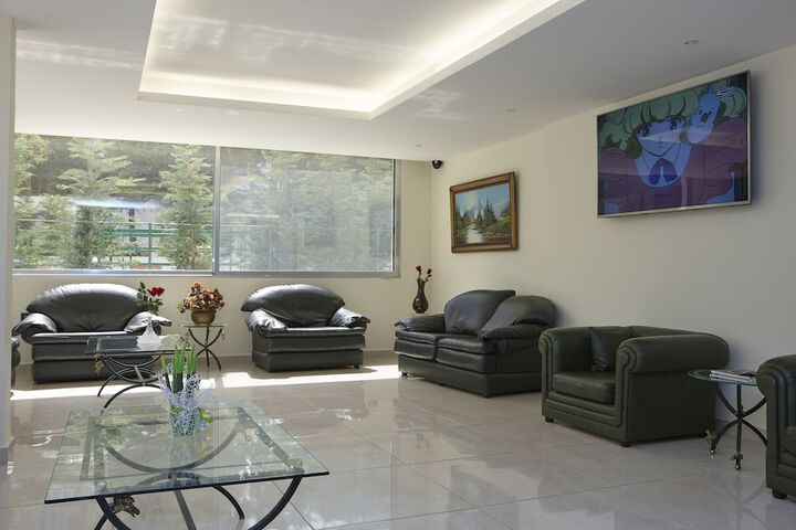 Guest Lobby