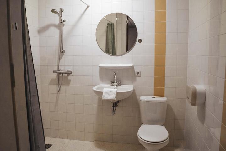 Room 30 of 45