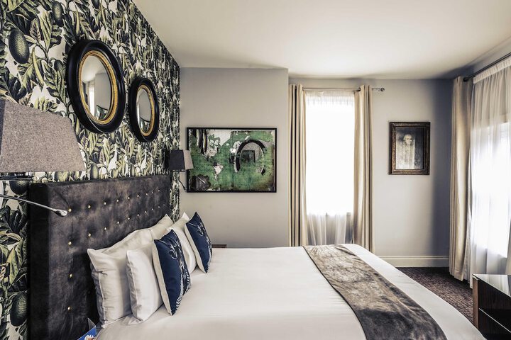 Room 25 of 112
