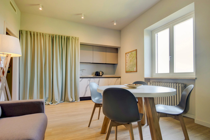 Room 2 of 13
