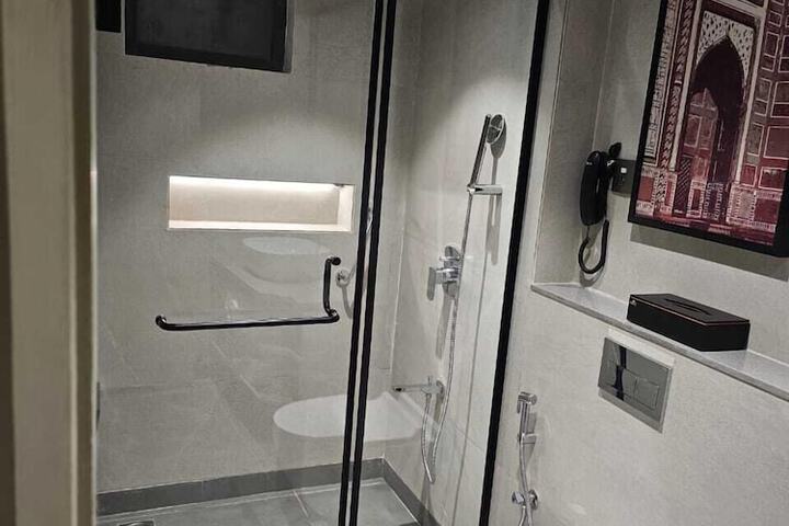 Room 2 of 26