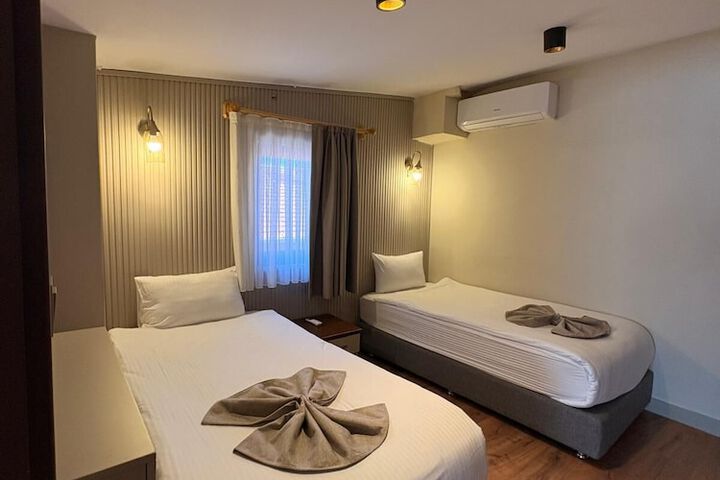 Room 10 of 40