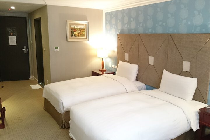 Room 11 of 56