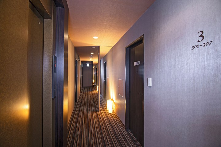 Room 13 of 72