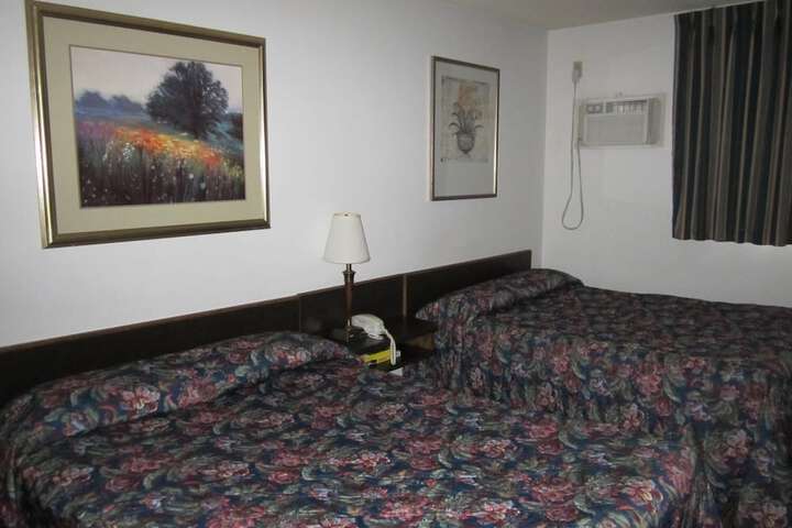 Room 9 of 31