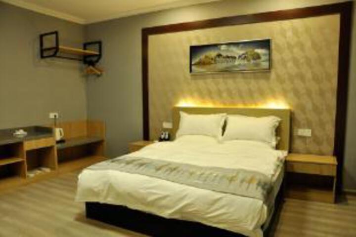 Room 14 of 14