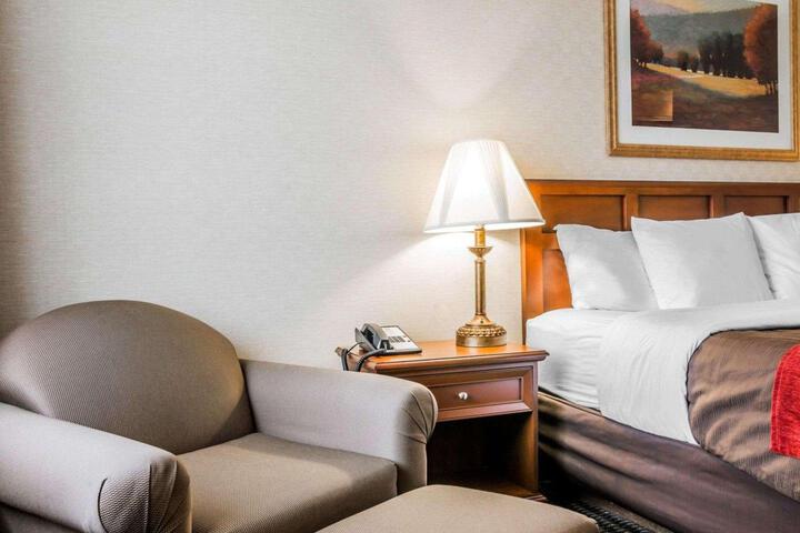 2 Queen Beds (5 of 15)
