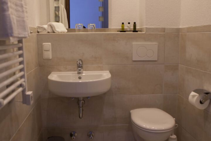 Room 14 of 26