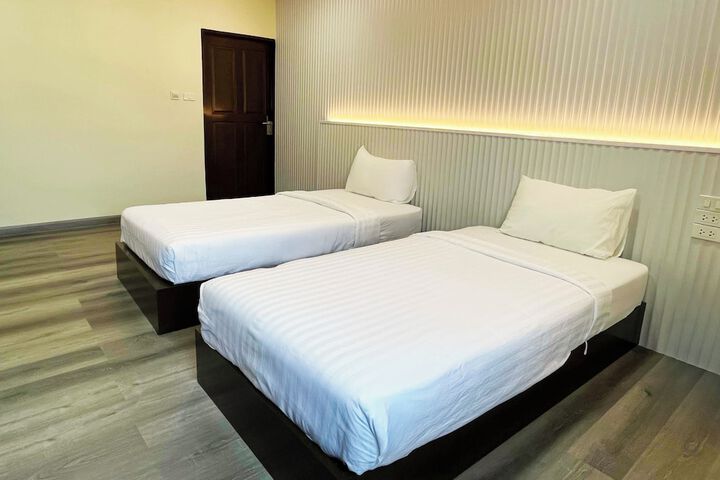 Room 16 of 45
