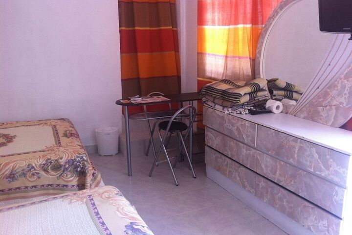 Room 5 of 14