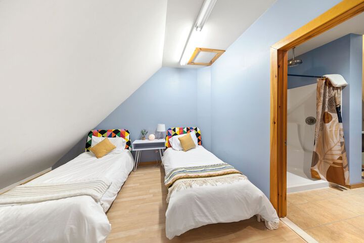 Room 40 of 79