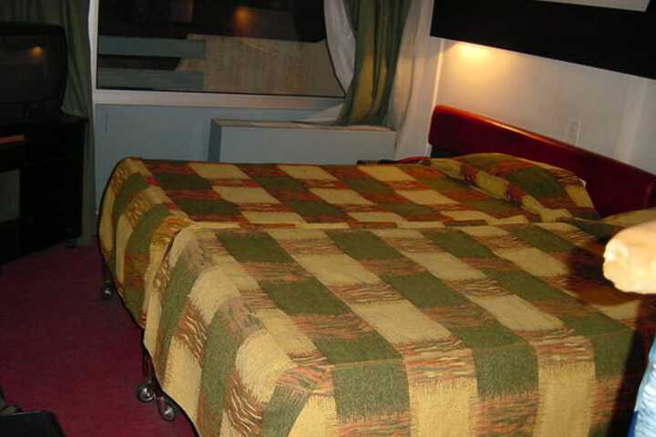 Room 5 of 25