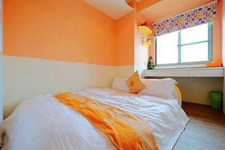 Room 18 of 26