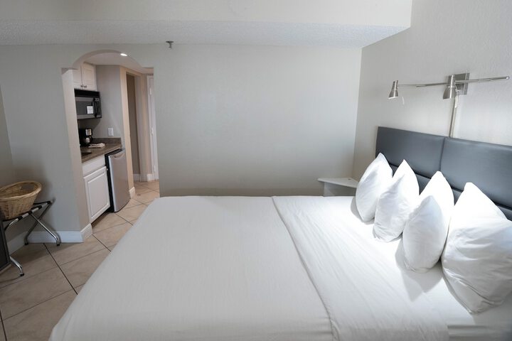 Room 5 of 54
