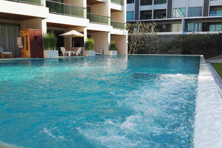 Pool 5 of 5