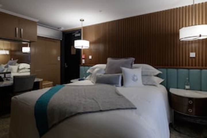 Room 22 of 216