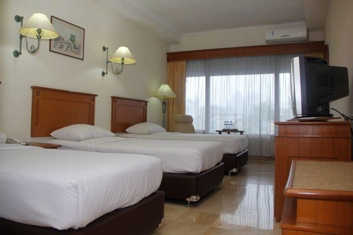 Room 9 of 26