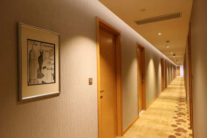 Room 11 of 15