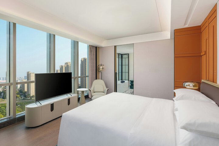 Room 13 of 89