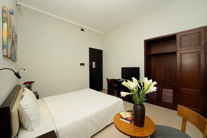 Room 21 of 77
