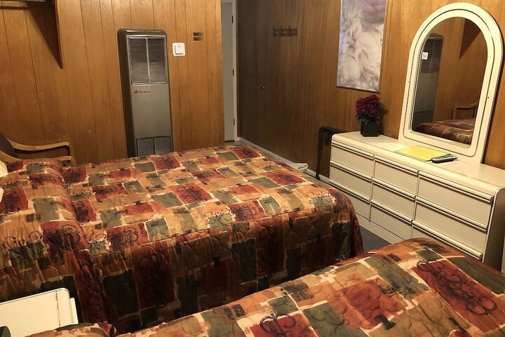 Room 16 of 39