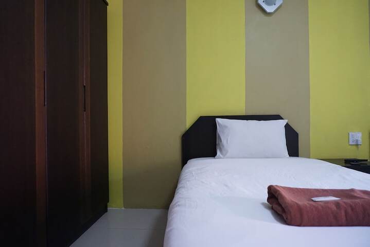 Room 8 of 67