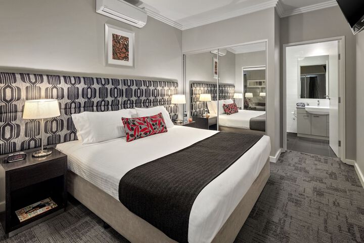 Room 6 of 40