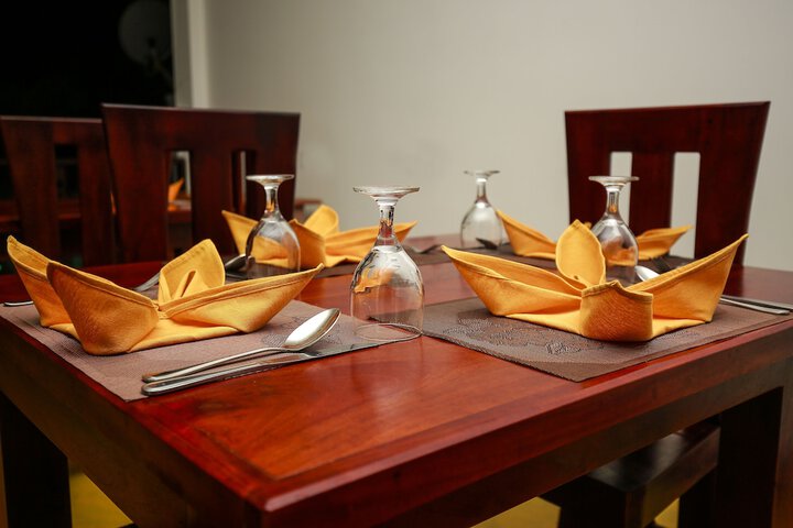 Dining 35 of 48