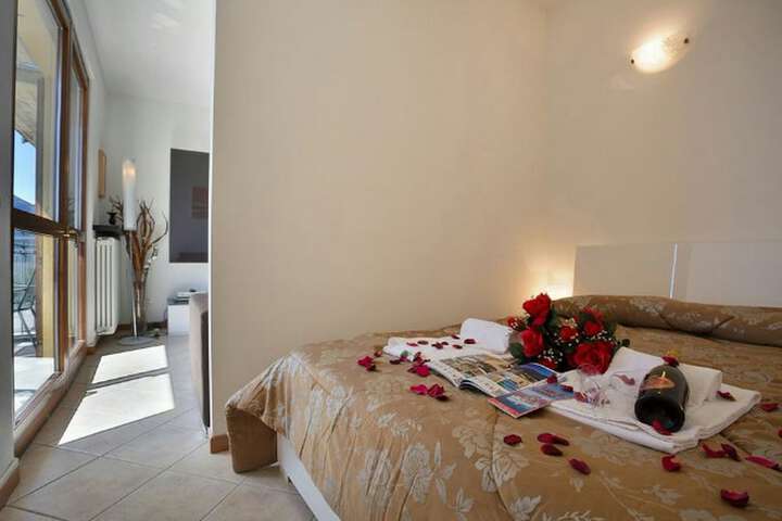 Room 3 of 31