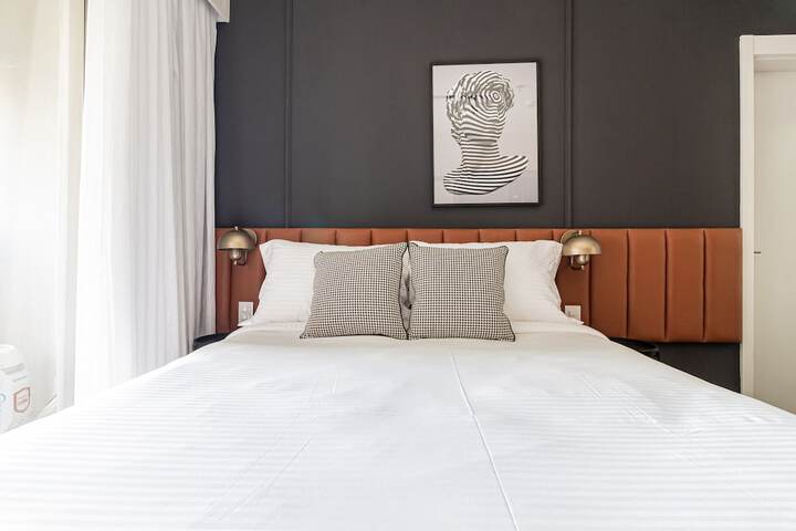Room 25 of 184