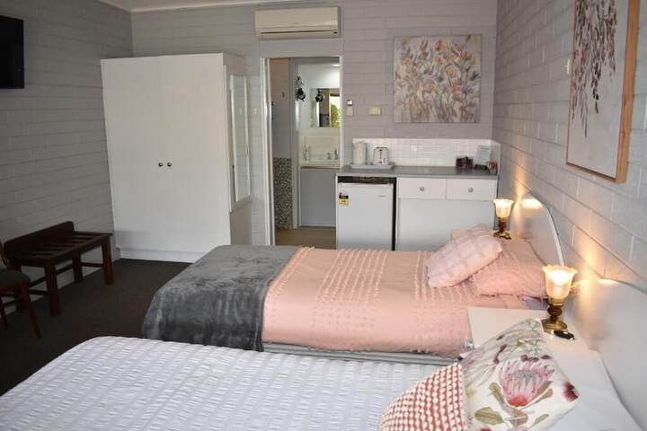 Room 8 of 21