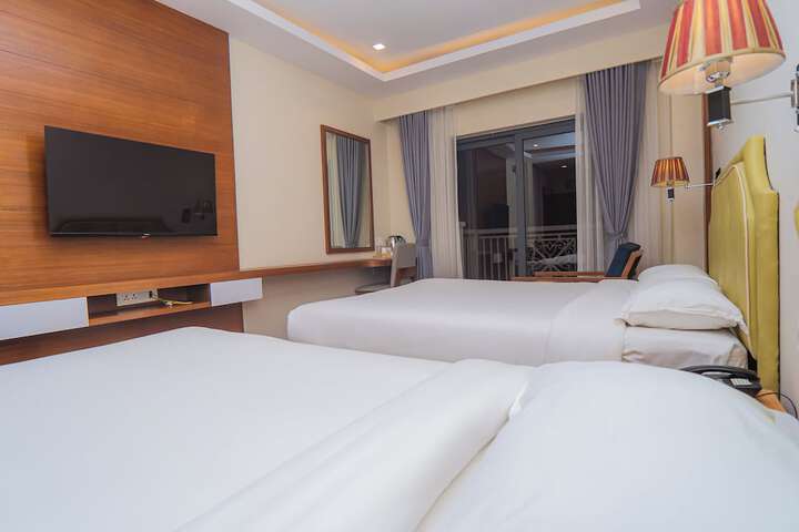 Room 22 of 100