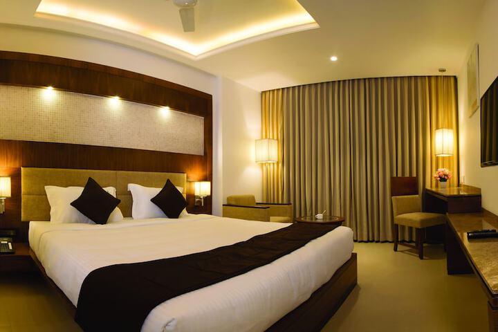 Room 14 of 30