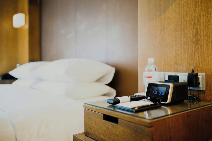 Room 27 of 50