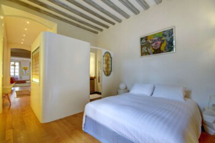 Room 16 of 17