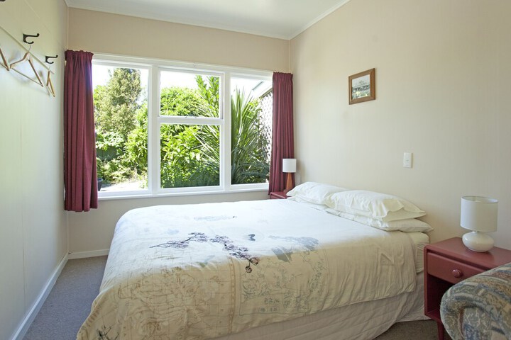 Room 6 of 32
