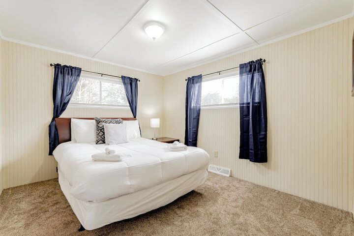 Room 6 of 27