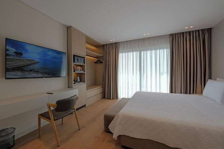 Room 67 of 171