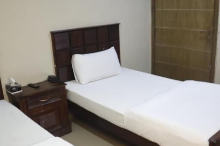 Room 2 of 11