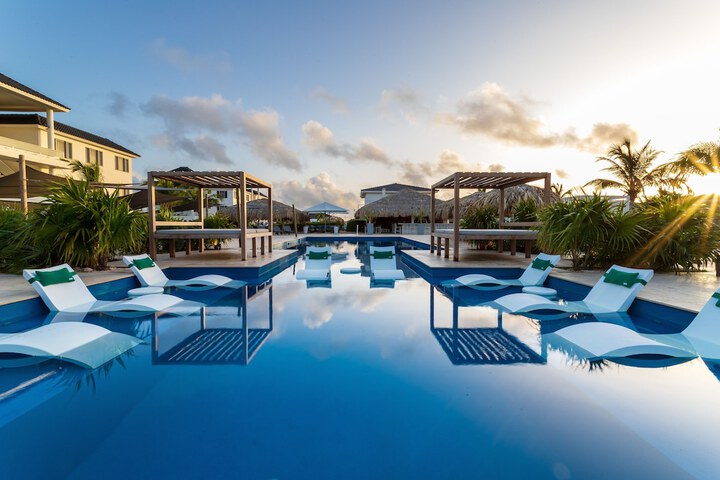Pool 68 of 114